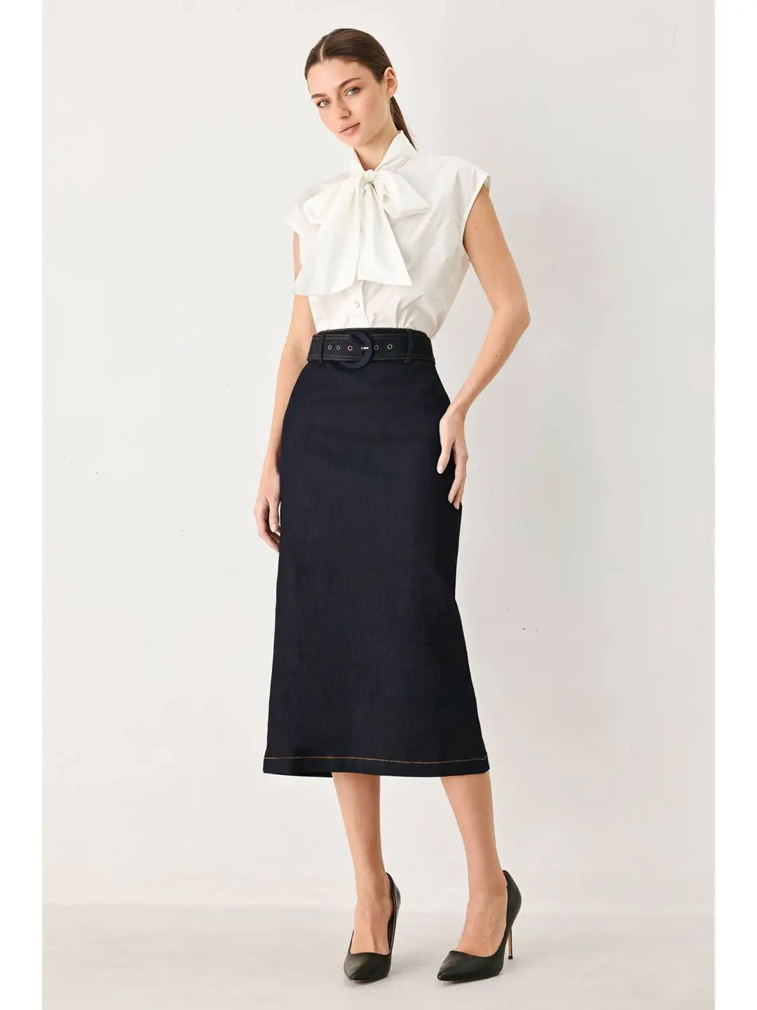 CLASSIC DENIM OFFICE MIDI PENCIL SKIRT