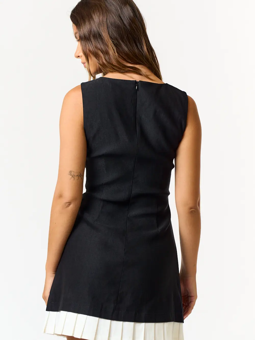 Black & White Pleated Dress – All There Boutique