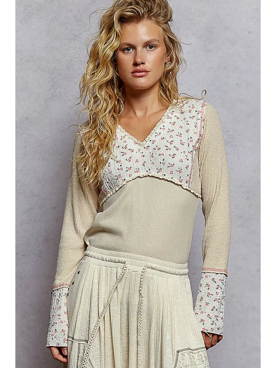 POL Cream Vneck Floral Thermal