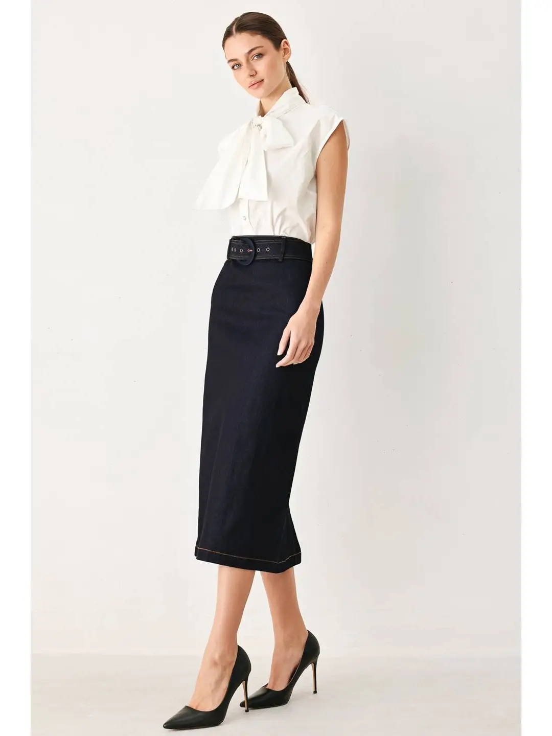 CLASSIC DENIM OFFICE MIDI PENCIL SKIRT